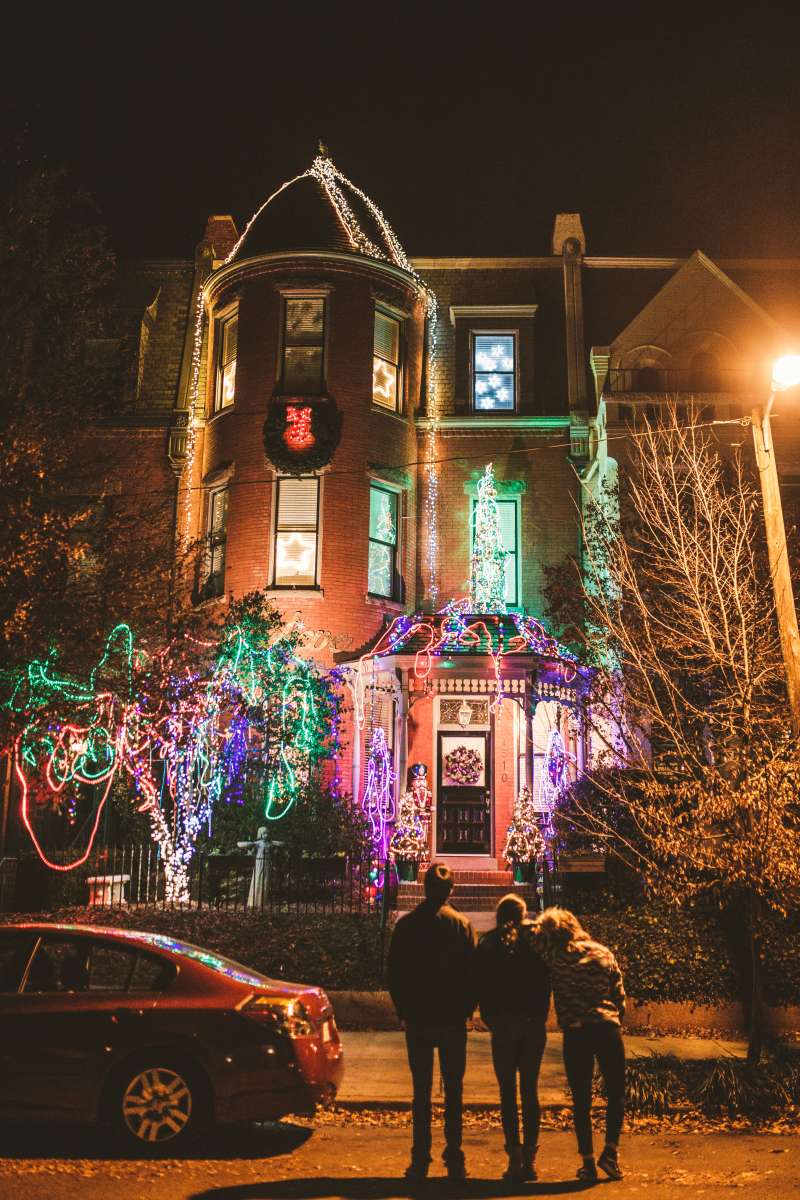 10 Richmond Virginia Neighborhood - Tacky Light Tour - Winter Holiday Christmas - Home House Lights Decorate.JPG